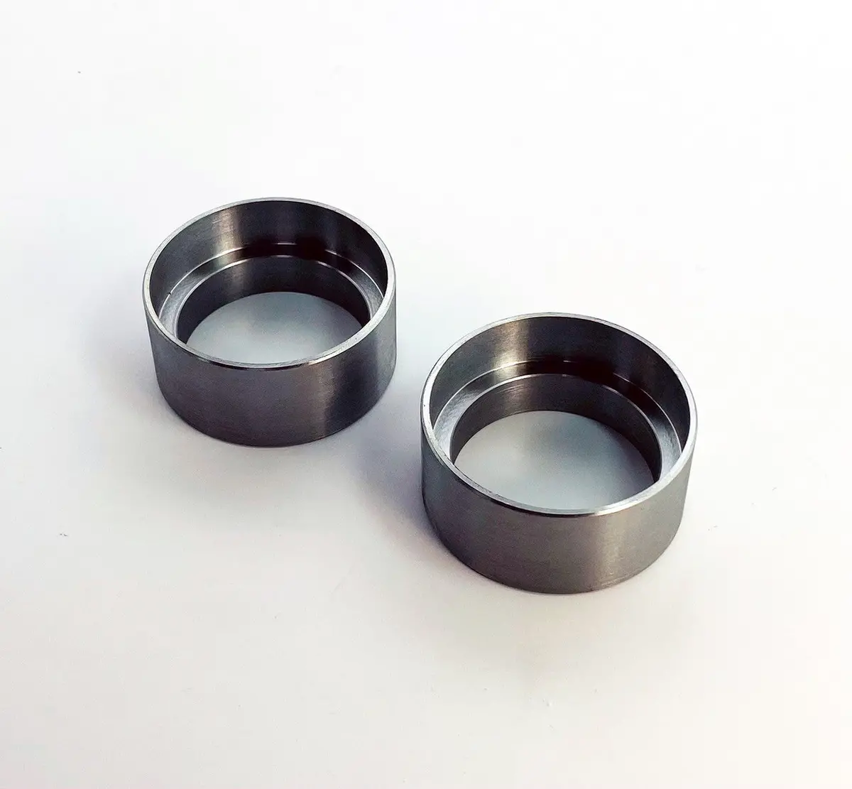 Upr 1979-2004 Ford Mustang Ball Joint Cup Pair 1