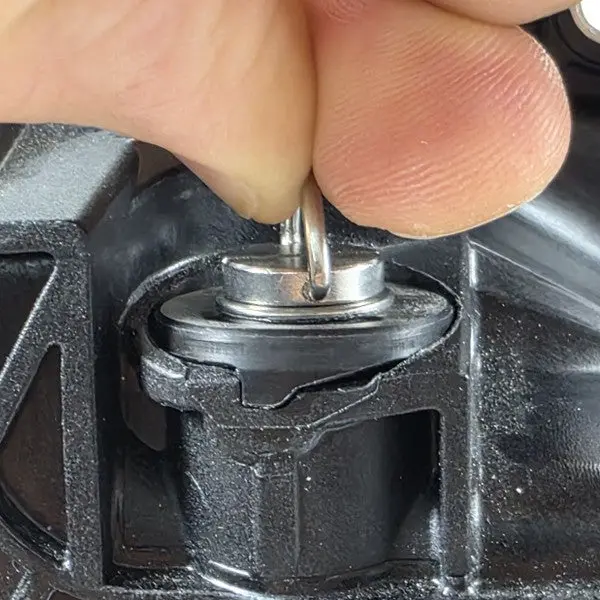 Upr Vw Quick Turn Magnetic Oil Drain Plug W/Handle 2