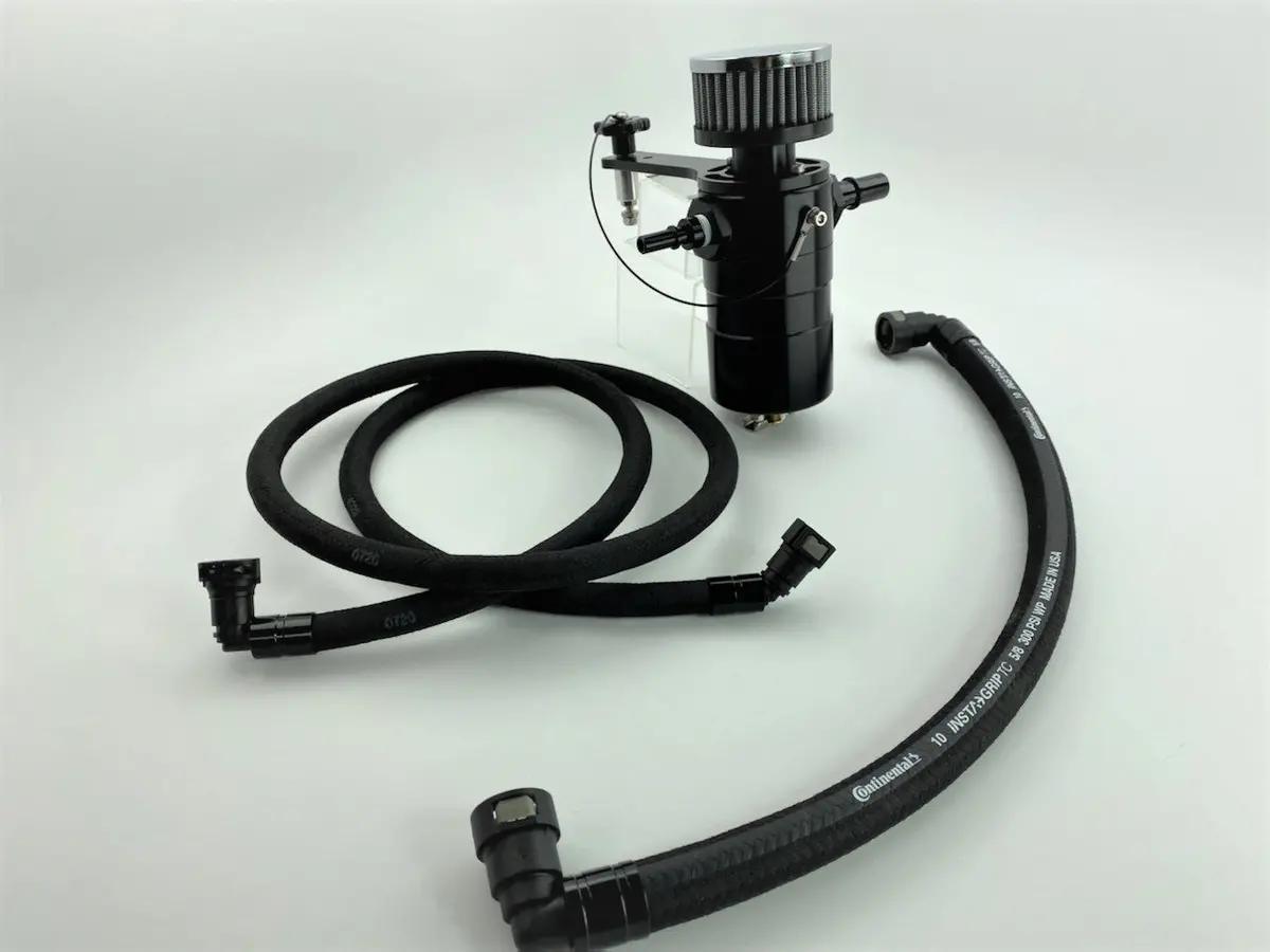 Upr 2005-2010 Ford Mustang Gt Breather Tank - Black 1